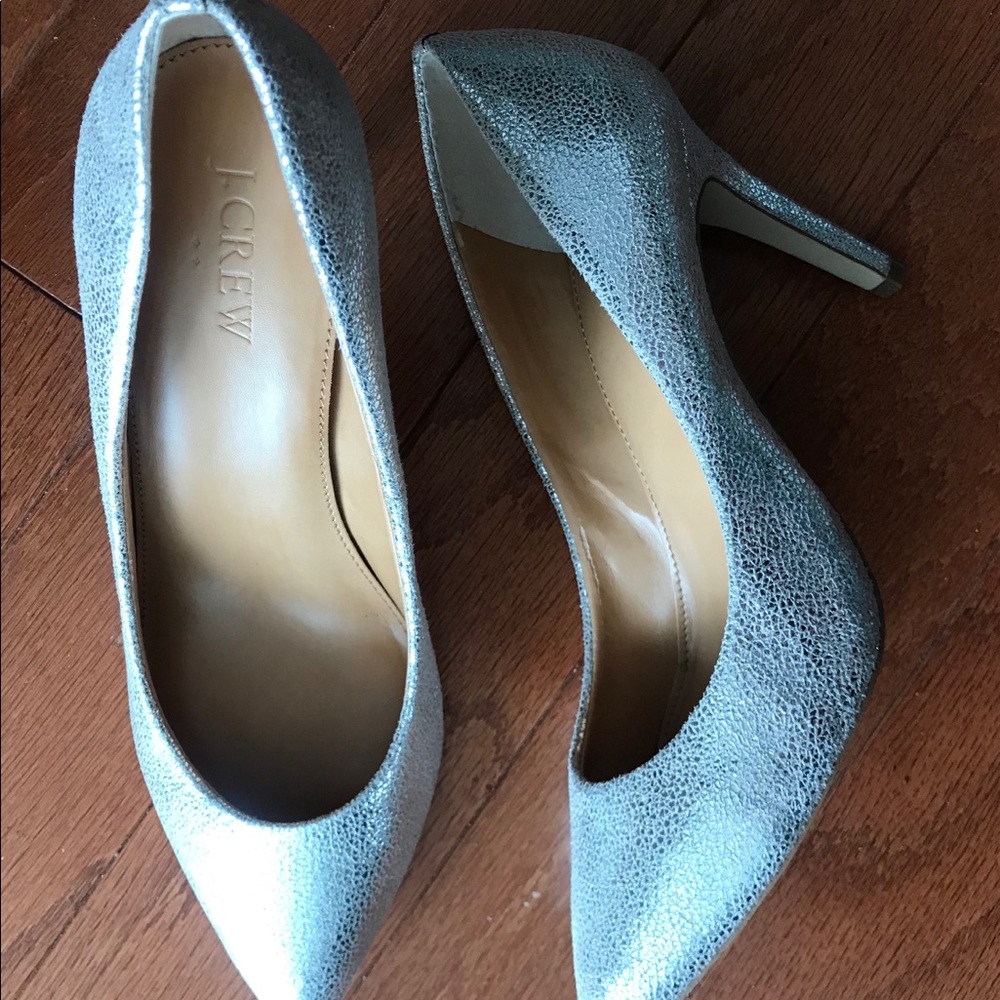 JCREW Silver metallic heels pumps Size 7 1…